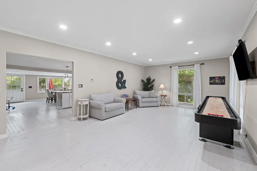 1005 Pine St, Bastrop, TX 78602 - #2