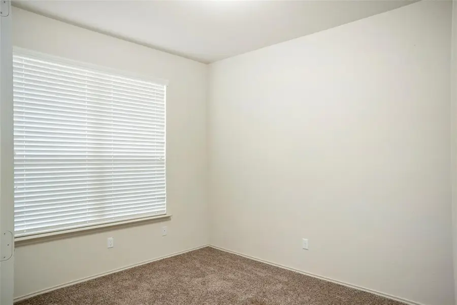 212 Foster Ln, Jarrell, TX 76537 - #3