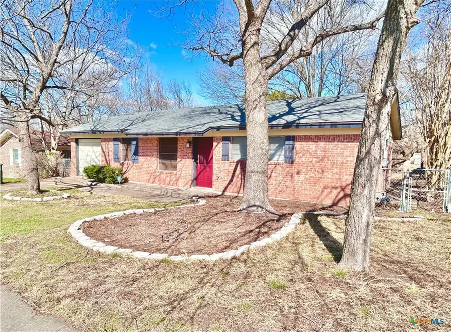 305 Carothers St, Copperas Cove, TX 76522 - #2