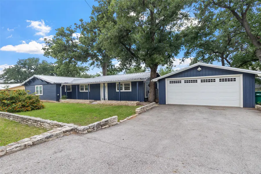156 W Castleshoals Dr, Granite Shoals, TX 78654 - #3