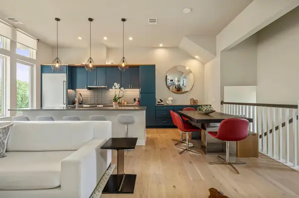 2300 Enfield Rd #302, Austin, TX 78703