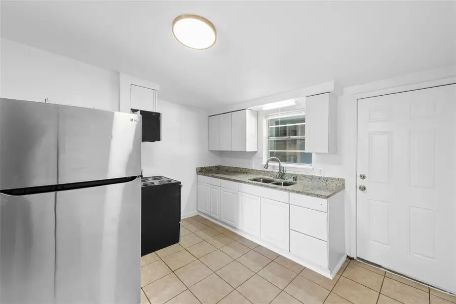 1011 Hackberry St #A&B, San Marcos, TX 78666 - Image #3