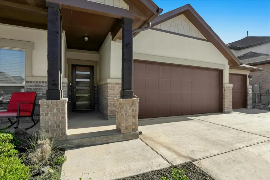 185 Dogvane Cir, Kyle, TX 78640 - Image #3