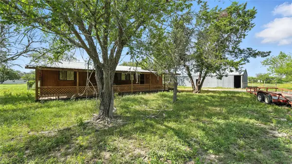 275 & 279 Cross Rd, Kingsbury, TX 78638