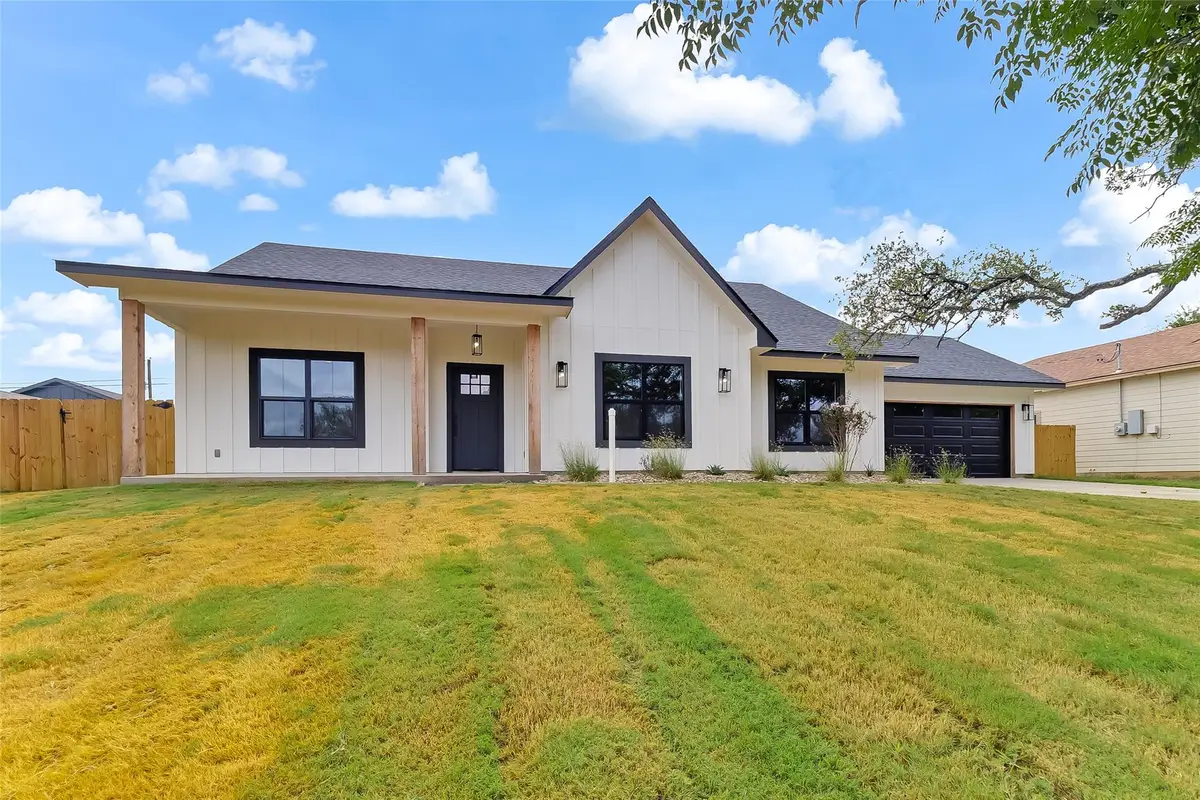 837 Birch Ln, Cottonwood Shores, TX 78657 - Image #1