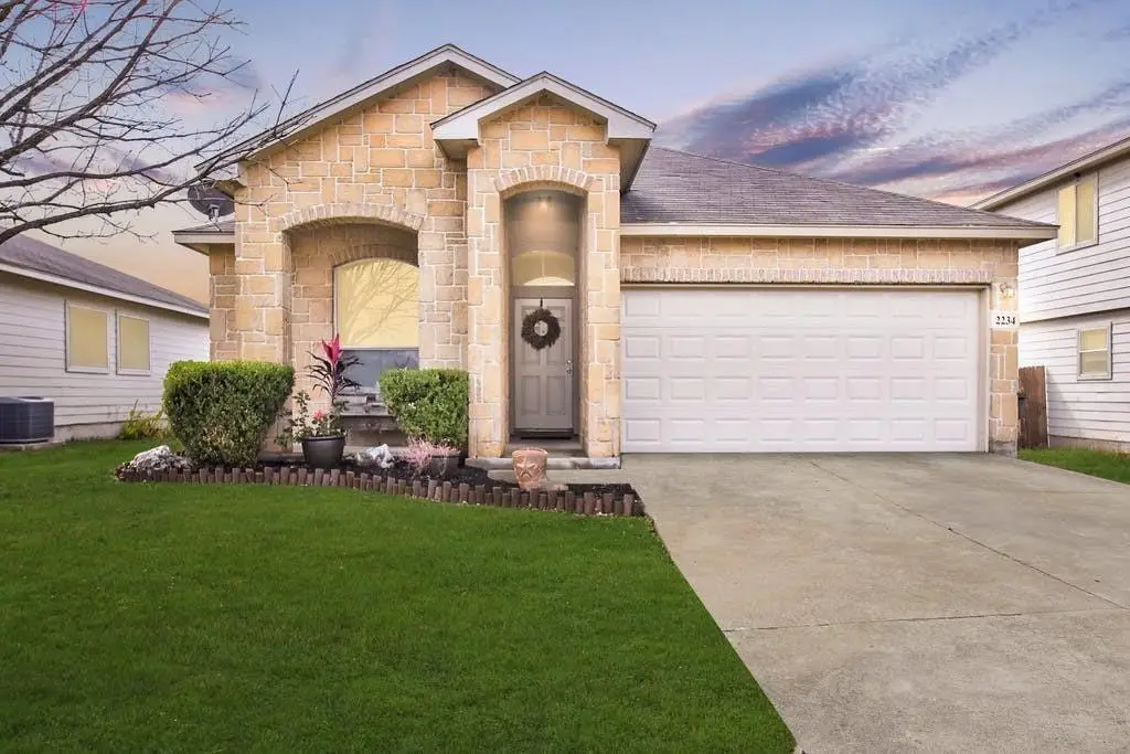 2234 Lakeline Dr, New Braunfels, TX 78130 - #1