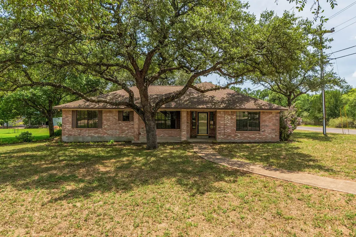 201 River Lake Dr, Kingsland, TX 78639 - #1