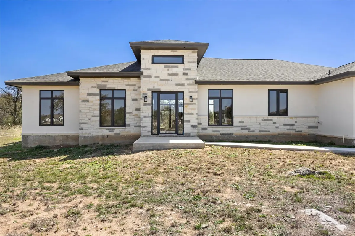 333 Spicewood Trails Dr, Spicewood, TX 78669 - #1