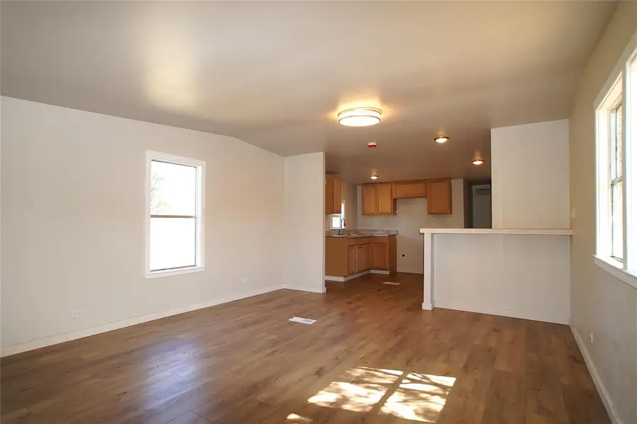 300 W Taylor St, Llano, TX 78643 - #3
