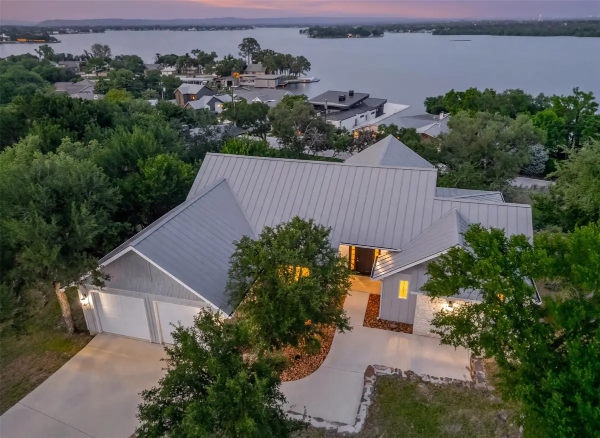 3413 Blue Lake Dr, Horseshoe Bay, TX 78657 - #1