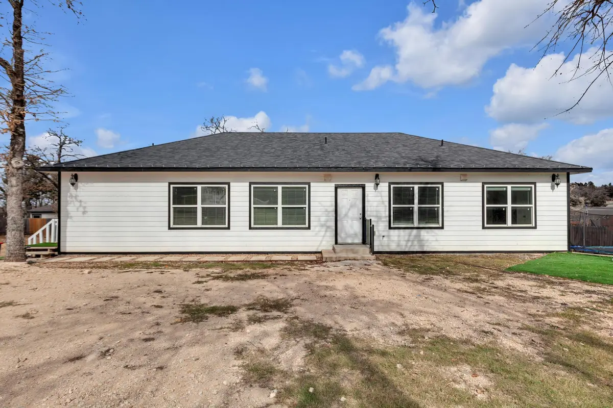 114 Crepe Myrtle Pkwy, Elgin, TX 78621 - #1