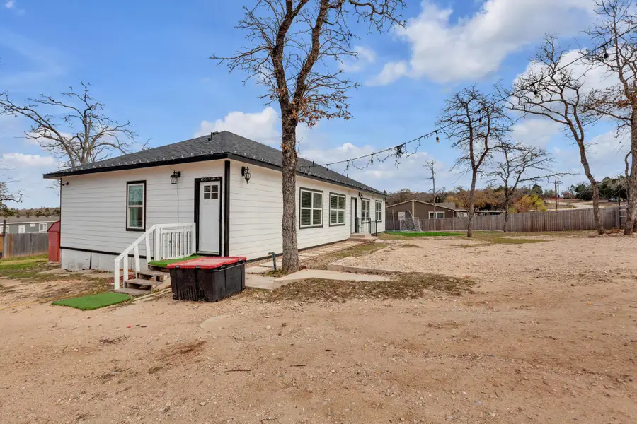 114 Crepe Myrtle Pkwy, Elgin, TX 78621 - #3