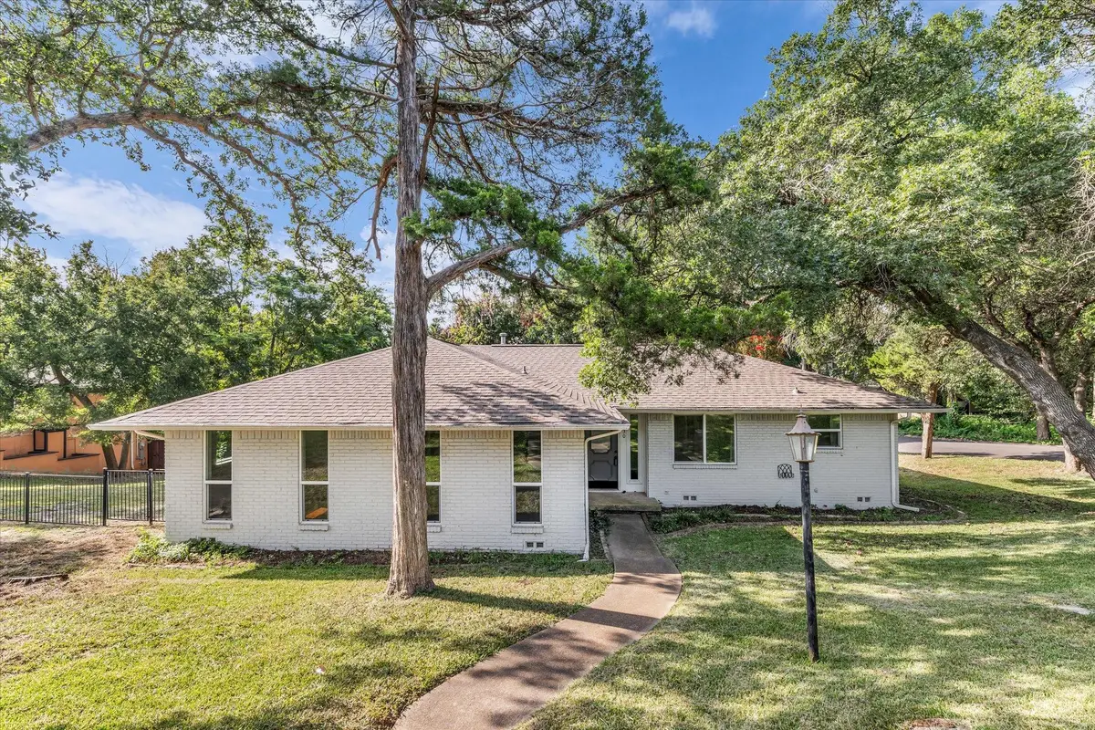 9730 Timberview Dr, Woodway, TX 76712 - #1
