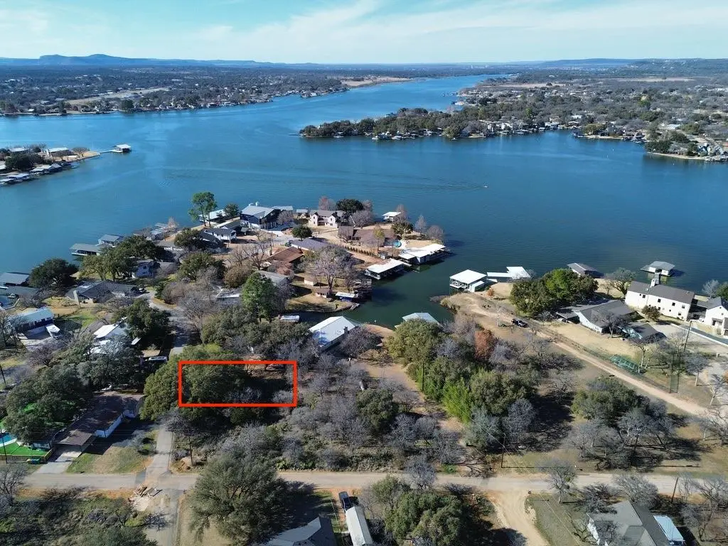 304 W Briarway Dr, Granite Shoals, TX 78654 - #1