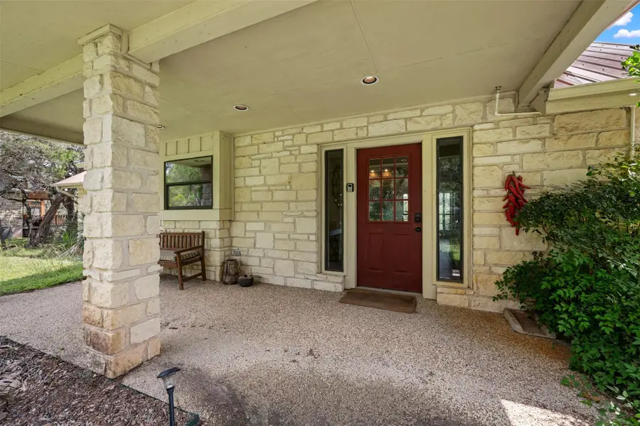 555 Hillsedge Rd, Wimberley, TX 78676 - #2