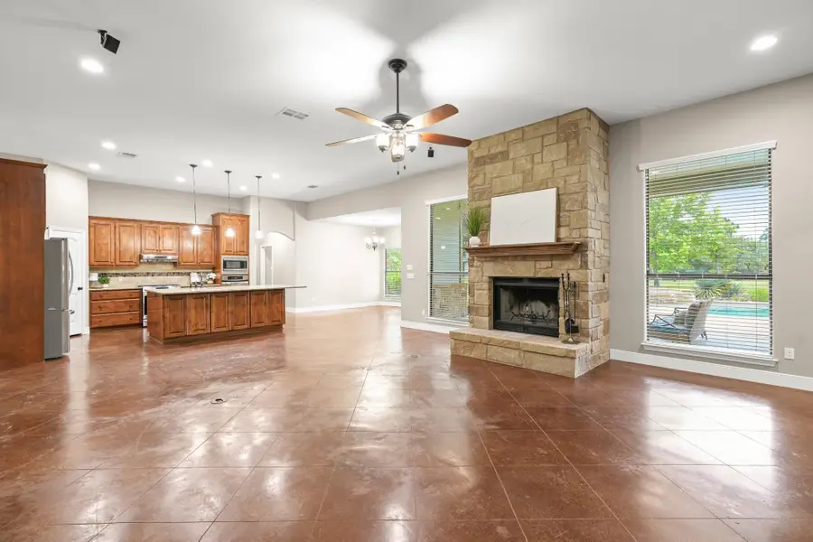 104 Woodland Ct, Bastrop, TX 78602 - #3