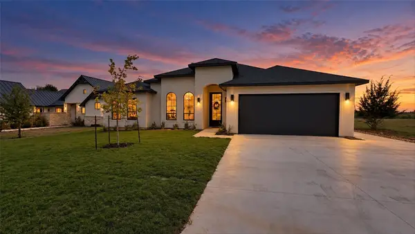 118 Roy Nichols Dr, Blanco, TX 78606