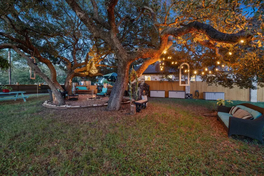 115 W Bluebriar Dr, Marble Falls, TX 78654 - Image #3