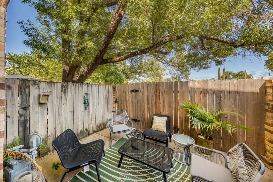 2300 Hancock Dr #6, Austin, TX 78756 - #3