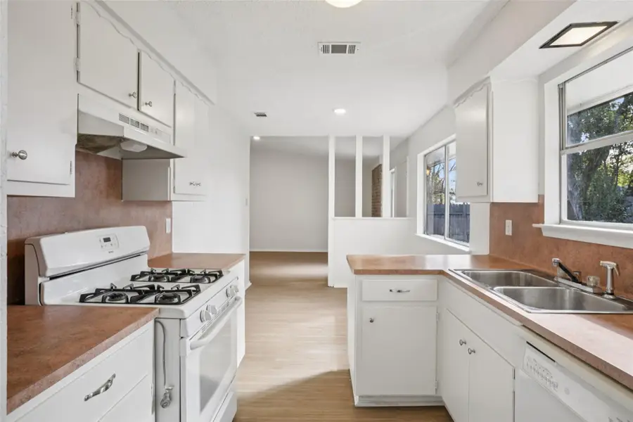 405 Baldridge Dr, Austin, TX 78748 - Image #2