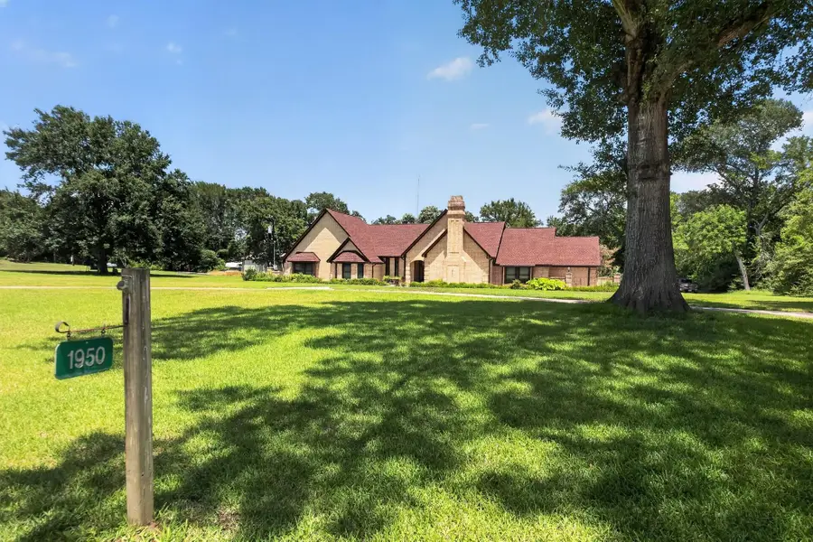 1950 Country Club Rd, Brenham, TX 77833 - #2