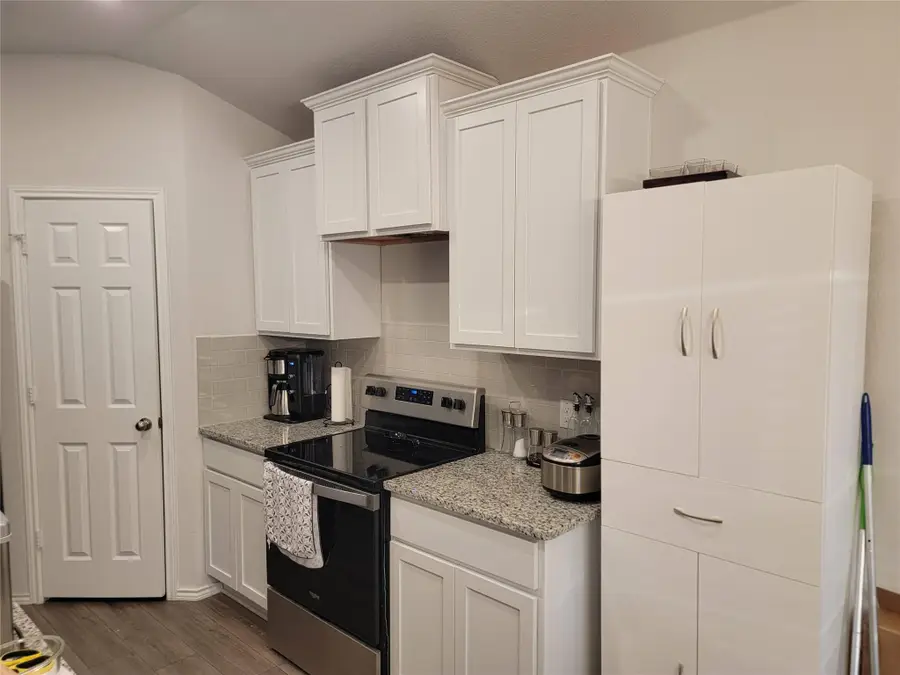 109 Akston Ct, Jarrell, TX 76537 - #3