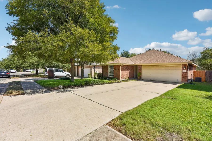 8105 Hawick Dr, Round Rock, TX 78681 - #3