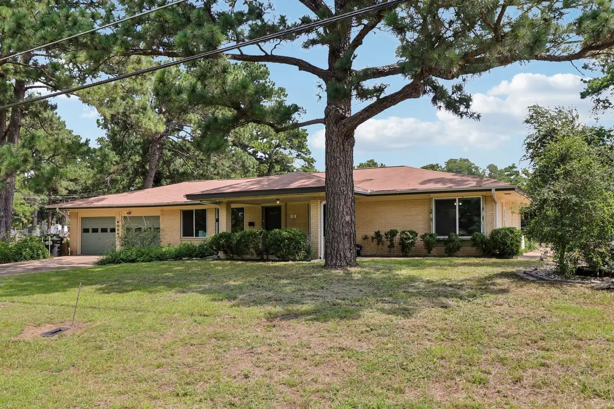 162 Indian Oak Dr, Bastrop, TX 78602 - #1