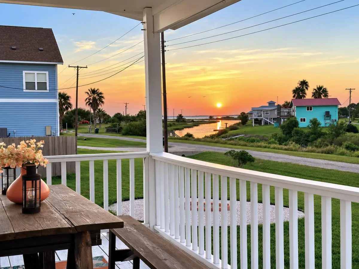 52 Anchor Ln, Seadrift, TX 77983 - #1