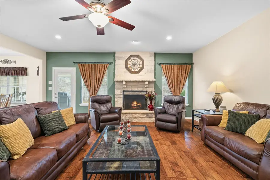 420 Rundberg Dr, Jarrell, TX 76537 - #3