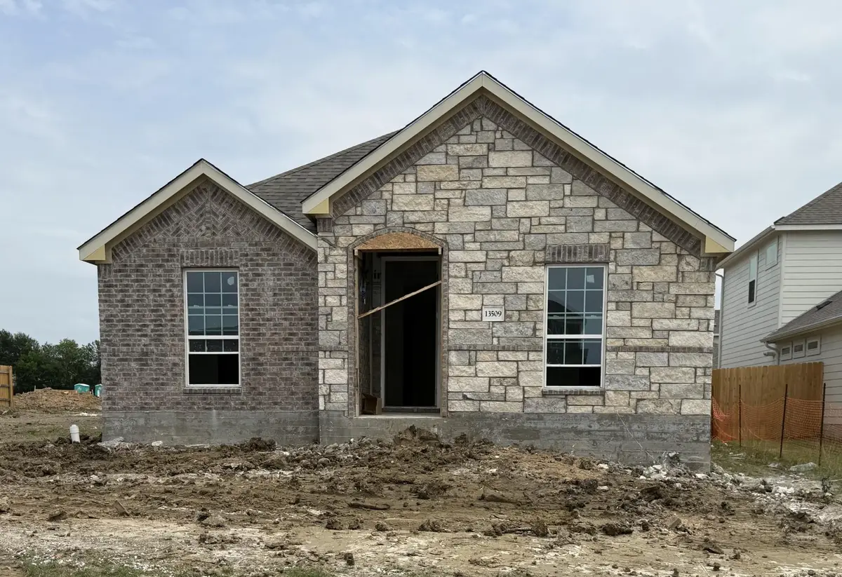 13509 Muny Pkwy, Elgin, TX 78621 - #1