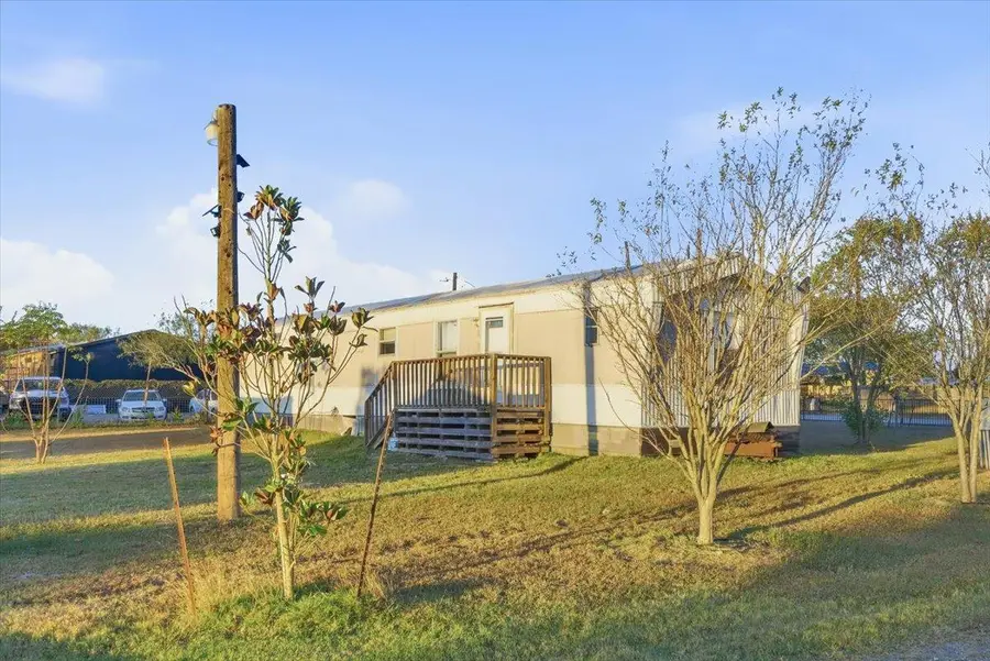 675 Highland Ranch Way, Dale, TX 78616 - Image #2