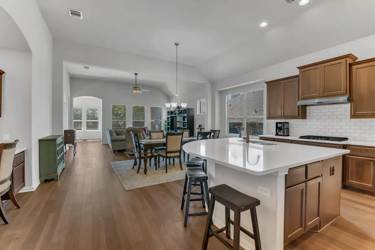 902 Catalina Ln, Austin, TX 78737 - #1