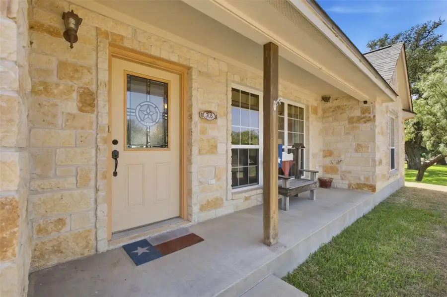 305 Pecan Dr, Kingsland, TX 78639 - #3