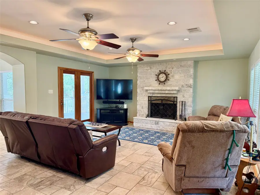 670 Woodland Dr, Driftwood, TX 78619 - #3