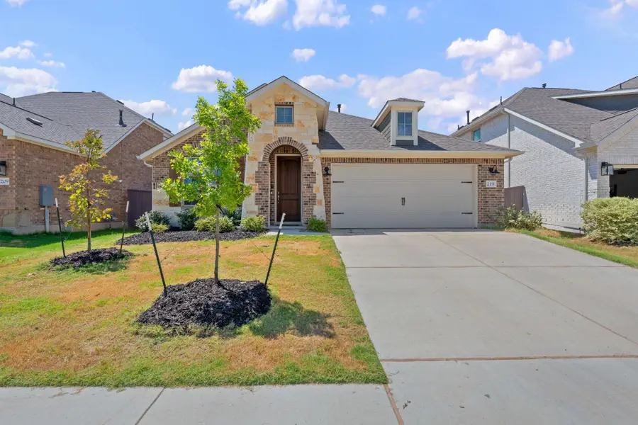219 Golden Gate Ln, Kyle, TX 78640 - Image #2