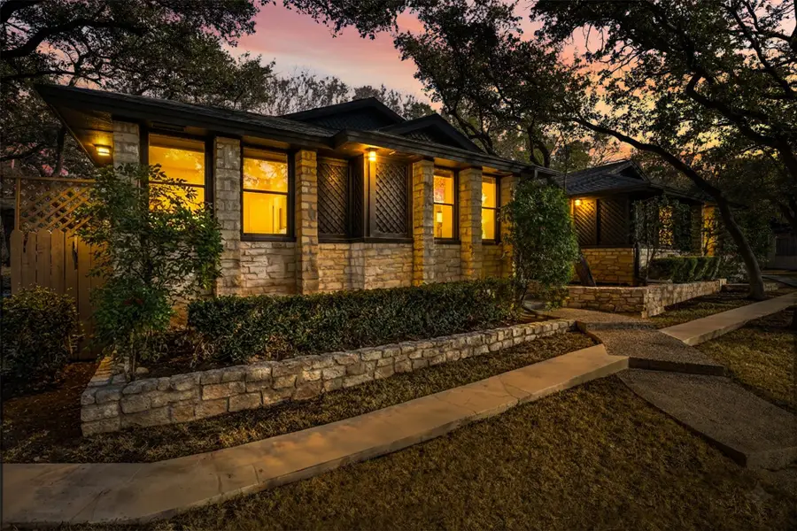 300 Norwood Dr W, Georgetown, TX 78628 - #2