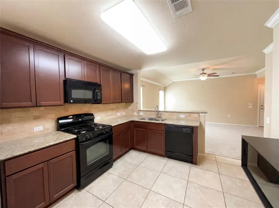 7208 Outfitter Dr, Austin, TX 78744 - #2