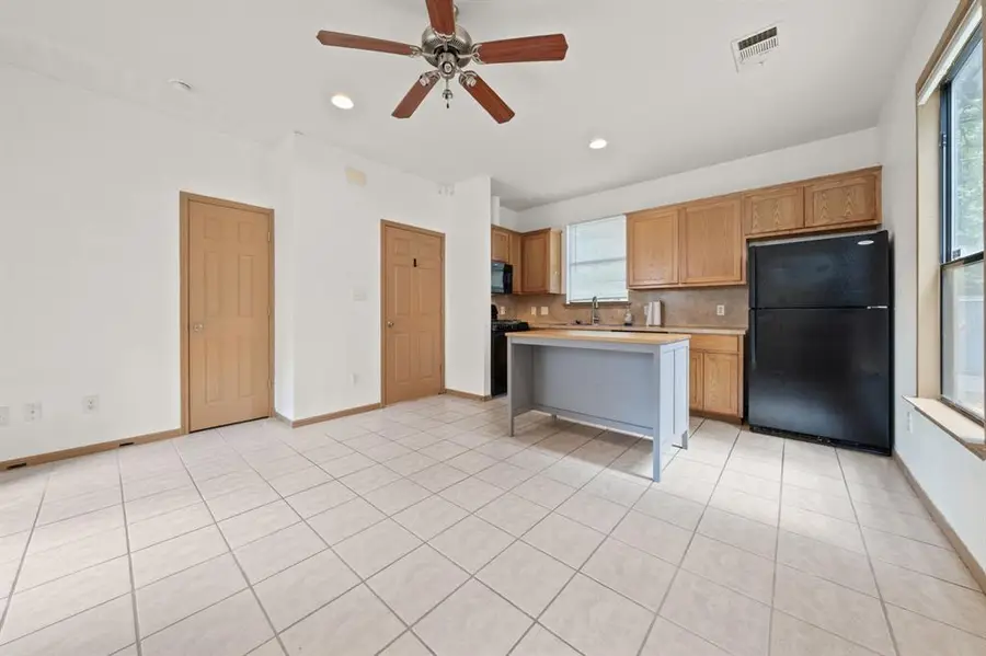 1906 B Garden St #B, Austin, TX 78702 - #2