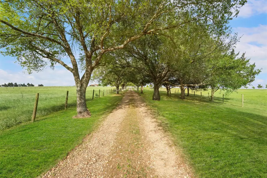 9058 Sam Houston Rd, Brenham, TX 77833 - #3