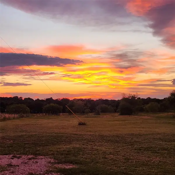 1868 Fm 20, Red Rock, TX 78662