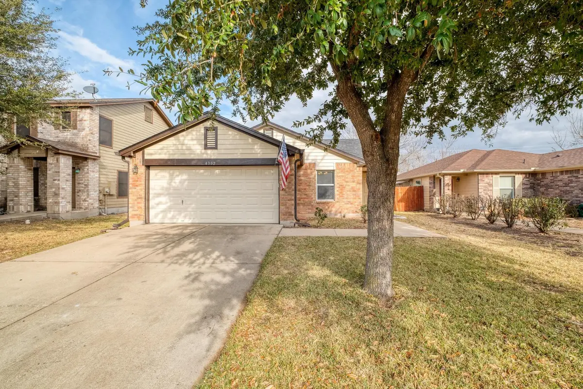 4302 Kings Canyon Dr, Taylor, TX 76574 - #1