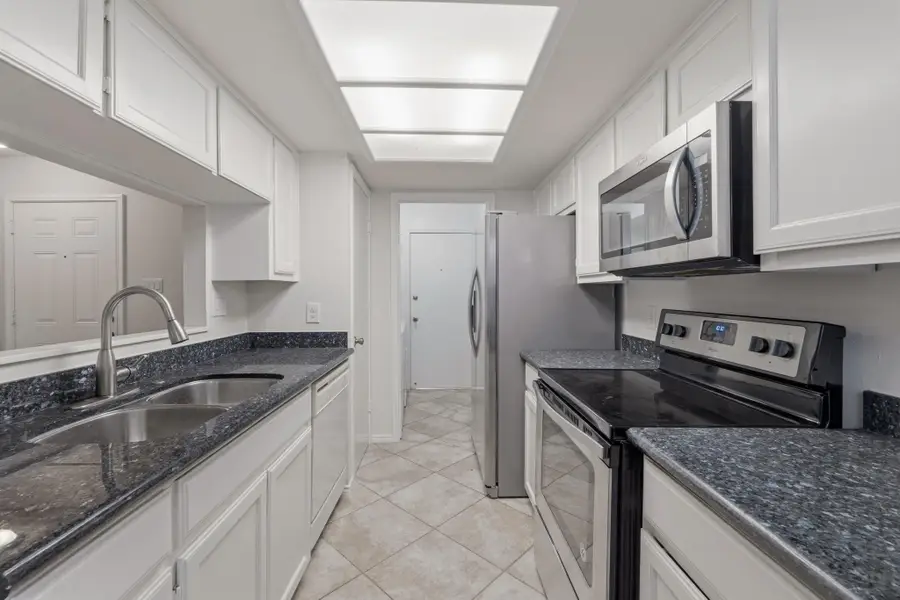 512 Eberhart Ln #1402, Austin, TX 78745 - #3