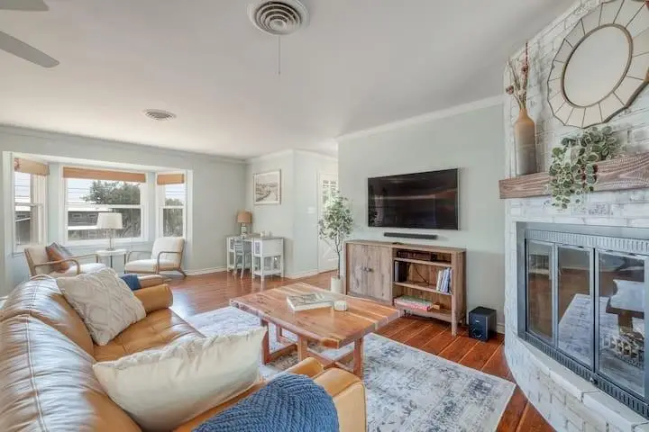 1208 Country Club Rd, Georgetown, TX 78628 - #3