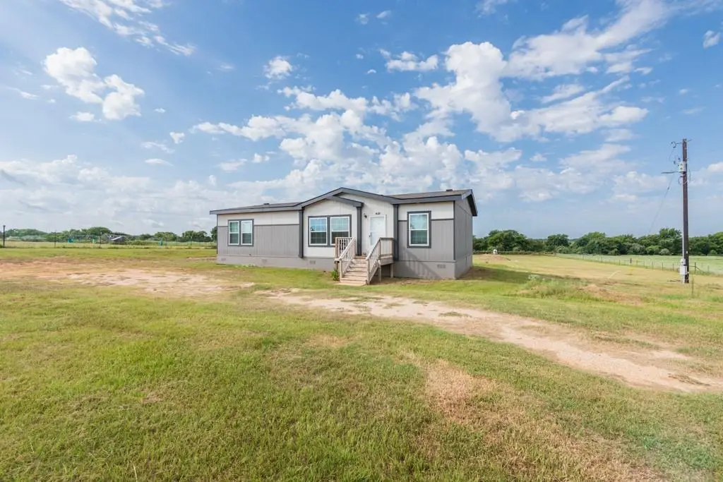 859 Ivy Switch Rd, Luling, TX 78648 - #1