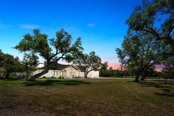 717 E Creek Dr, Dripping Springs, TX 78620