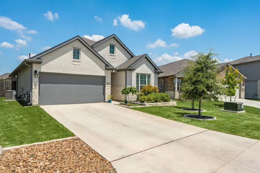 1961 Edelweiss, New Braunfels, TX 78130 - Image #2