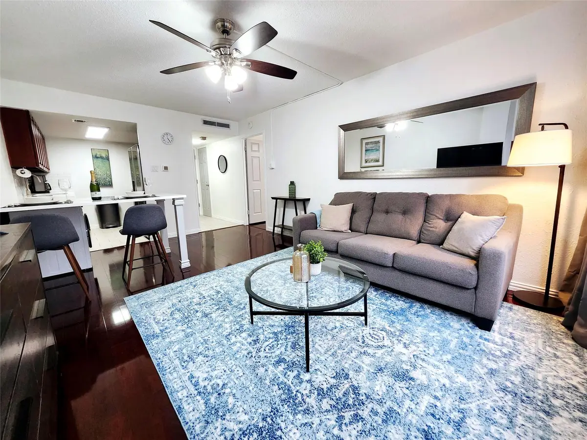 1800 Lavaca St #102, Austin, TX 78701 - #1