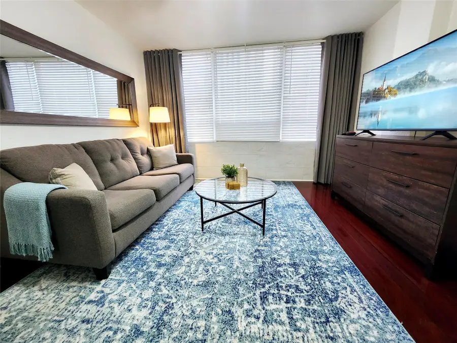 1800 Lavaca St #102, Austin, TX 78701 - #2