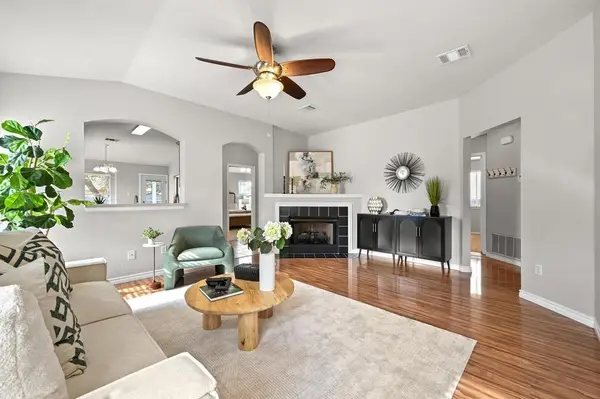 2901 Rainy River Dr, Leander, TX 78641